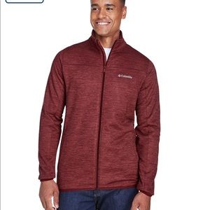 NWT Men’s Columbia Sweatshirt